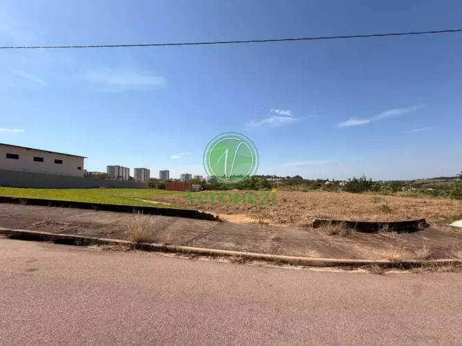 Terreno à venda no Residencial São Francisco em Porto Feliz