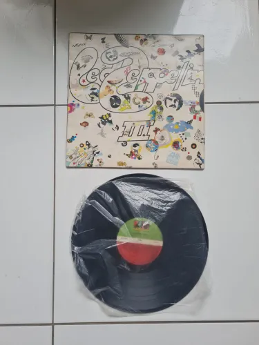 Disco Vinil LP Led Zeppelin III (1977)