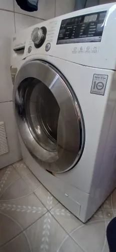Maquina de lavar e secar marca LG
