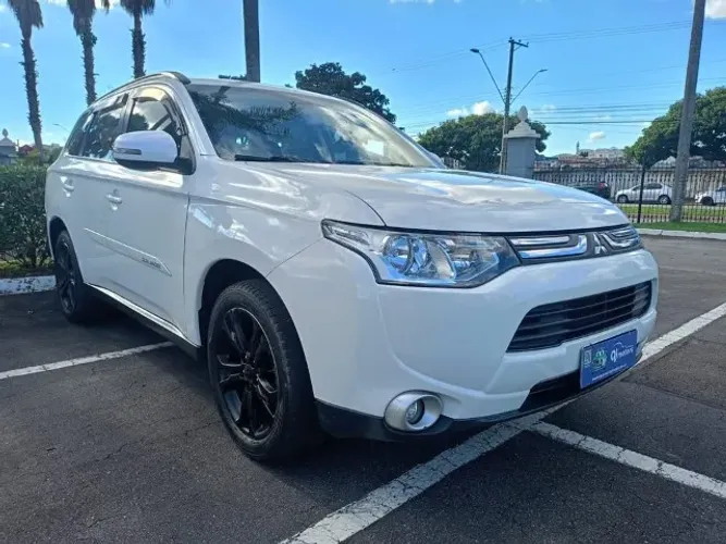 Mitsubishi Outlander 2.0 16V 160cv Aut. 2014