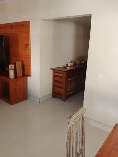 Imóvel para aluguel possui 200 metros quadrados com 3 quartos em Itaipava - Petrópolis - R