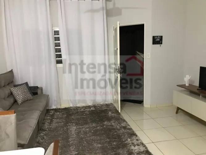 Casa à venda no bairro Parque Arco Íris - Taubaté/SP