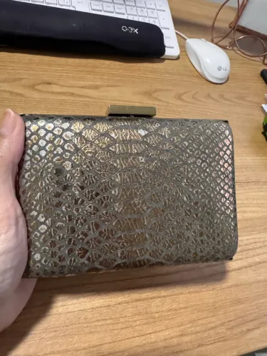 CLUTCH DOURADA AREZZO