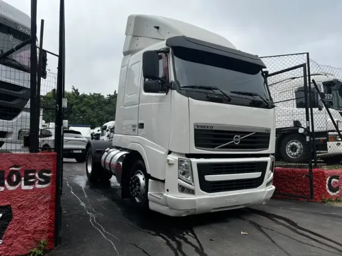 VOLVO FH 400 4X2 2010 AUTOMÁTICO COM AR