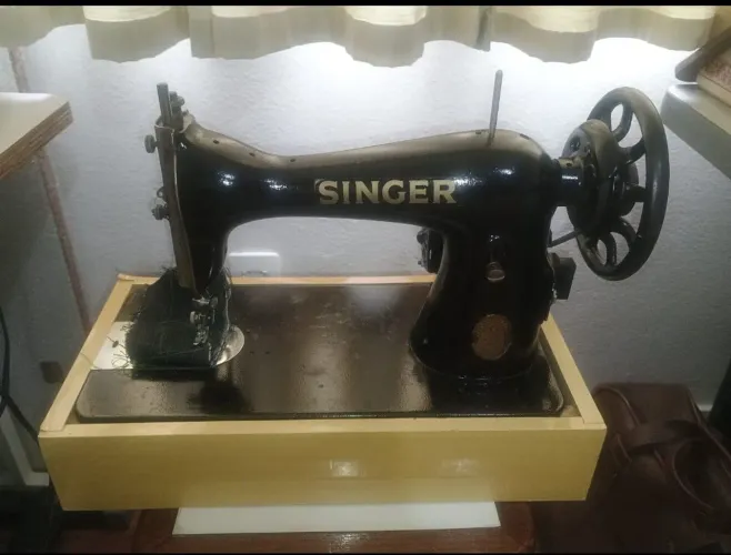 Máquina de costura Singer