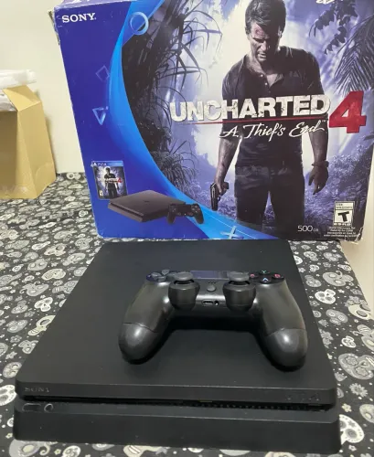 Vendo ou troco PS4 Slim desbloqueado.