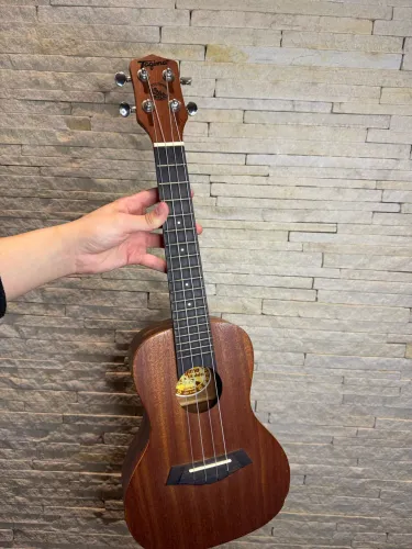 Ukulele Tagima 23K Concert - Excelente Estado