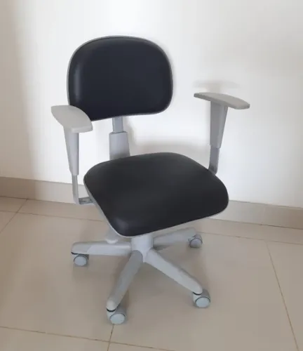 Cadeira executiva ergonômica para escritório