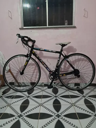 vendo uma bicicleta top