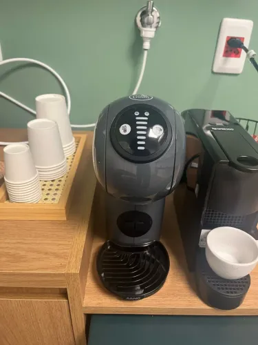 Cafeteria Dolce Gusto 220V