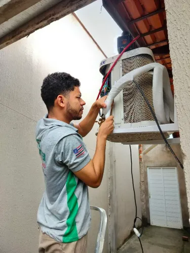 Instalação manutenção e conserto de ar condicionado