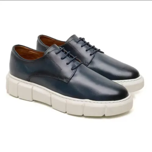 Sapato masculino casual moderno em couro legítimo.