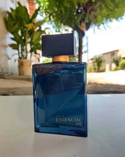 Natura Essencial OUD Masculino