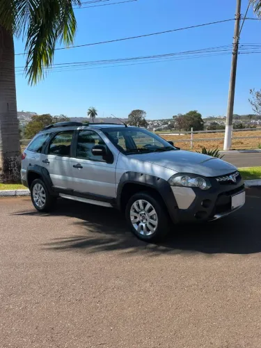 Fiat Palio Weekend Adventure Locker 1.8 Flex 2015