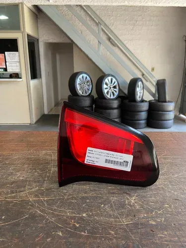 Lanterna Traseira Esquerdo Porta Malas Citroen C3 2014 Esquerdo Vermelho