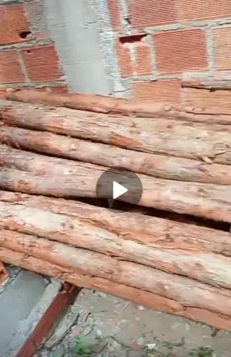 Vende- se 36 estroncas de 3 metros e meio 