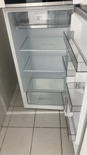 Geladeira Midea