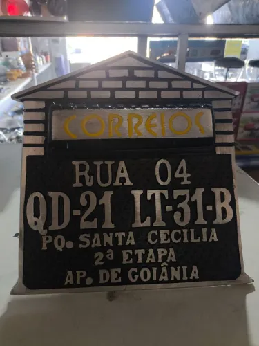 Caixa de correio com endereço 