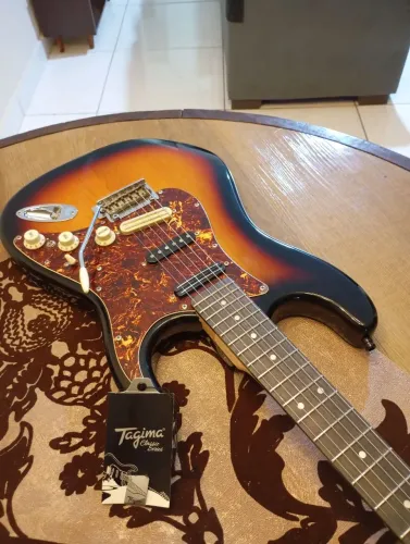 Guitarra Tagima t635