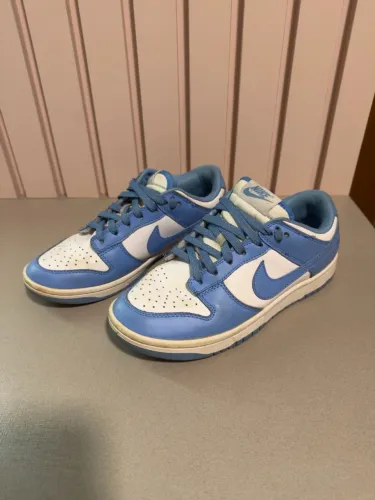 Tênis Nike Dunk Low Azul (University Blue)