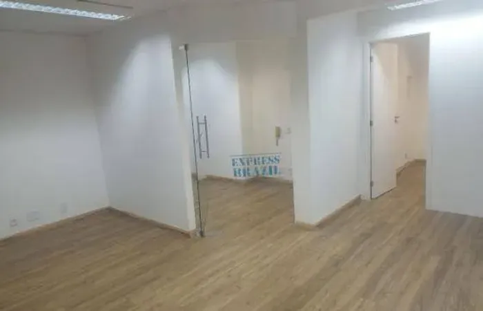 Sala comercial com 70m² e 2 vagas - Agende sua visita!!