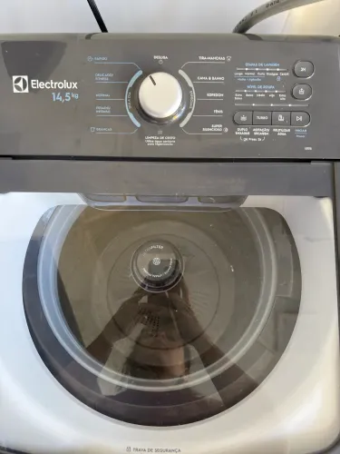 Máquina de lavar roupas