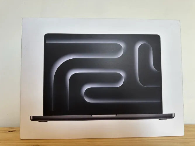 MacBook Pro M5 14.2 1TB SSD