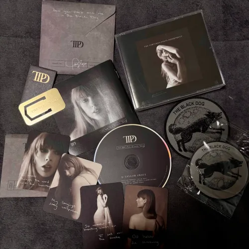 Taylor Swift - The Tortured Poets Department: The Black Dog (Collector's Edition) 