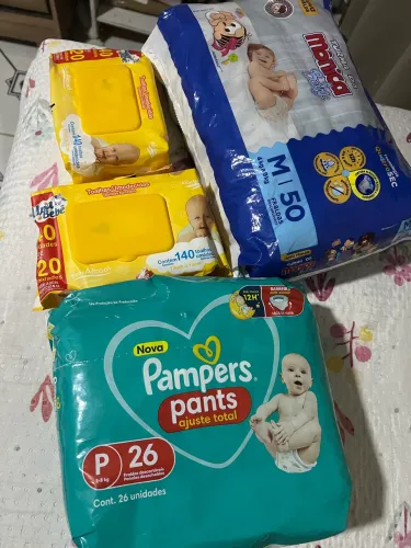 Fraldas e lenços grandes