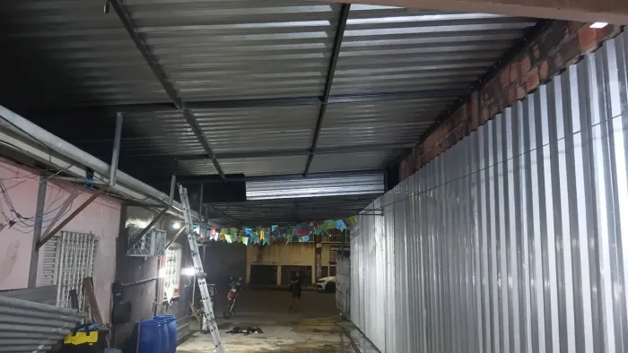 Coberturas, portas, janelas e etc.