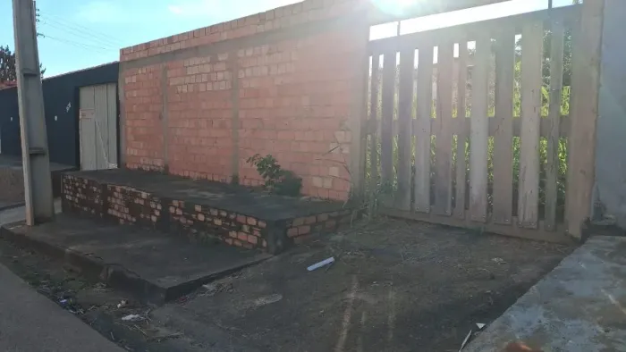 TERRENO BAIRRO NOVA ESPERANÇA RUA ASFALTADA