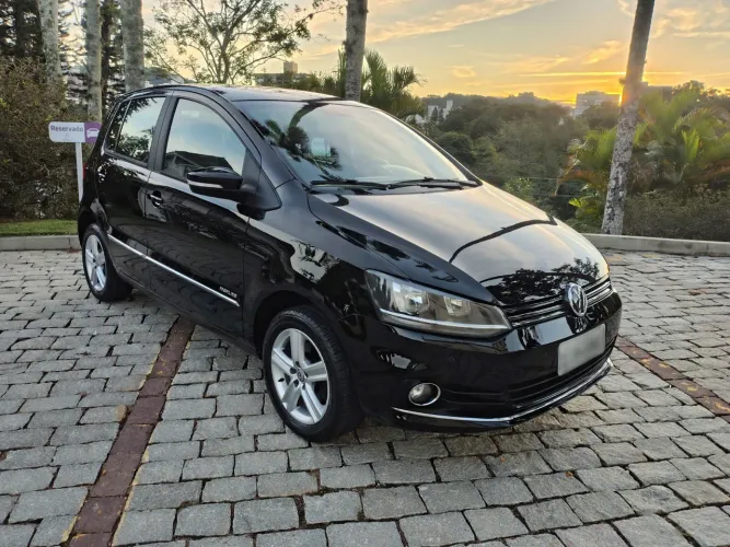 Volkswagen Fox Highline 1.6 Flex 16V 5P 2015