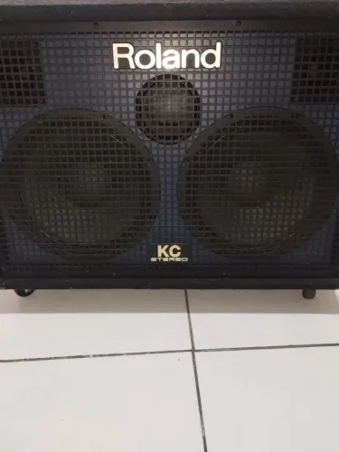 Caixa roland kc 880
