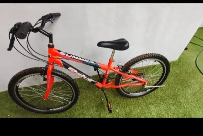 BICICLETA ARO 24 EM ÓTIMO ESTADO DE CONSERVAÇÃO.