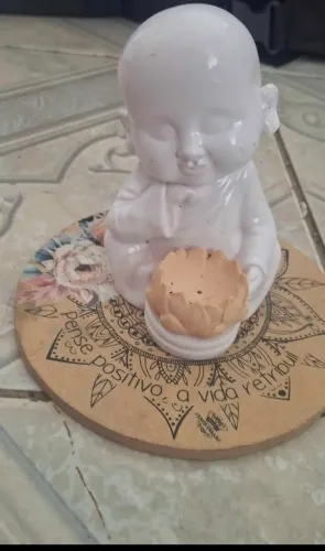 Buda de ceramica