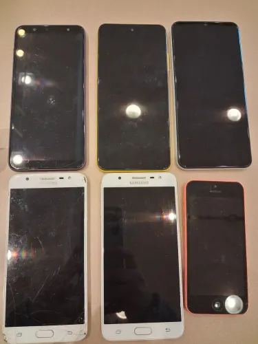 Vendo celulares usados, pra retirar peças