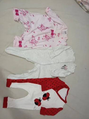 Lote 3 Macacões Bebê Menina RN a 3M (Disney Primark e Sonho Mágico)