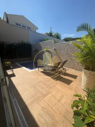 Casa de Condomínio Chácara das Palmeiras Imperiaisem Medeiros - Jundiaí