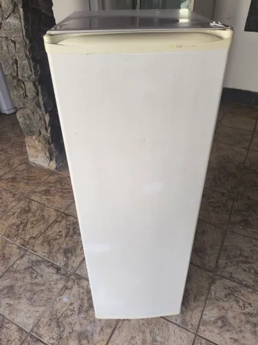 Exelente Geladeira Consul, De Gelo, 231litros.