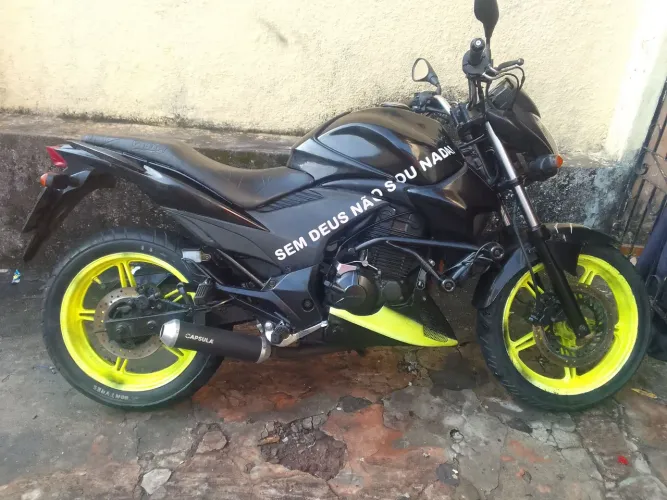 Vende se essa moto