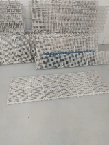 Estrados de plástico