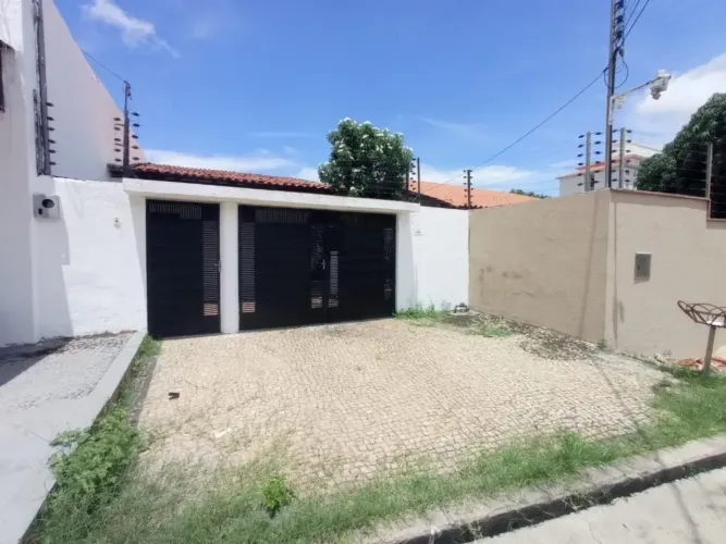 R CASA RESIDENCIAL