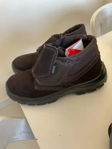 Bota/sapato de segurança n?40 Novo
