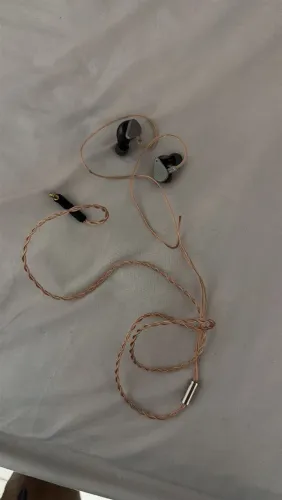 intra auricular MOONDROP VARIATIONS 