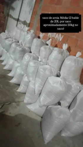 saco de areia Média (2 balde de 20L por saco aproximadamente 50kg no saco)