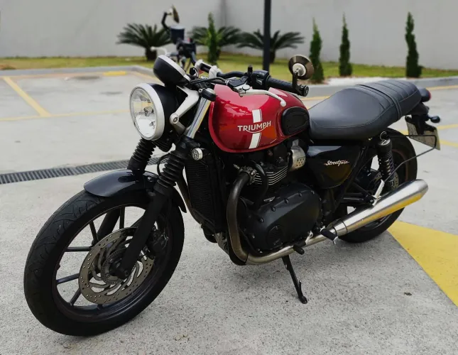 Triumph Street Twin 900