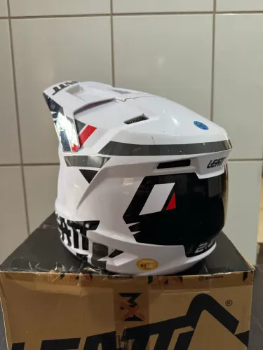 Vendo equipamentos de trilha