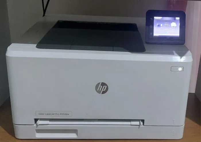 Impressora Hp laser jet pró M252DW colorida 