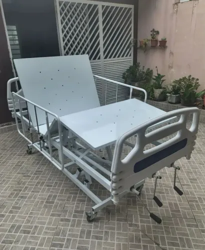 Cama hospitalar 3 manivelas nova