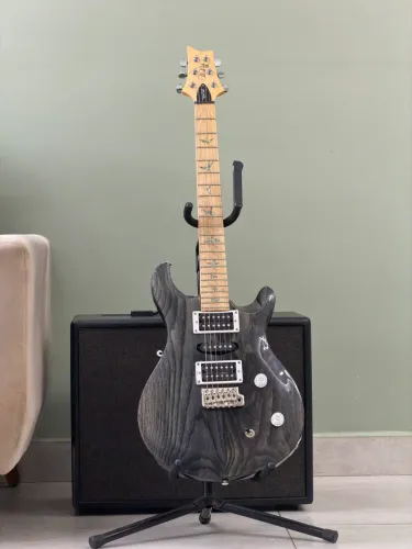 PRS SE Swamp ash Special - novíssima .